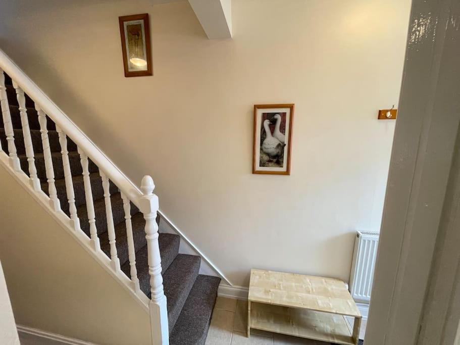 דירות סווינדון Beanies Lornestreet Four Bed House מראה חיצוני תמונה