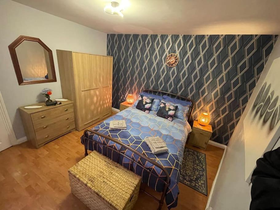 דירות סווינדון Beanies Lornestreet Four Bed House מראה חיצוני תמונה