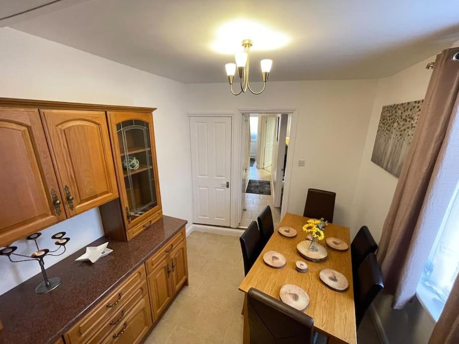 דירות סווינדון Beanies Lornestreet Four Bed House מראה חיצוני תמונה
