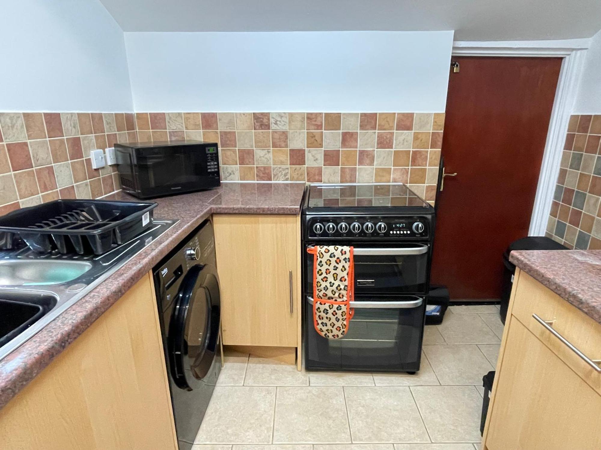דירות סווינדון Beanies Lornestreet Four Bed House מראה חיצוני תמונה